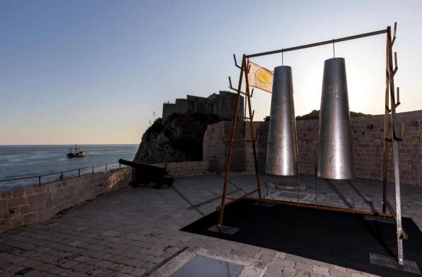 IZLOŽBA ‘LIBERTAS BELLS’ DUBRAVKE LOŠIĆ PONOVNO OTVORENA ZA POSJETITELJE