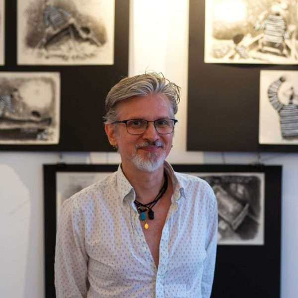 FOTO: Omišalj ugostio izložbu Dubravka Kastrapelija inspiriranu poezijom Drage Gervaisa