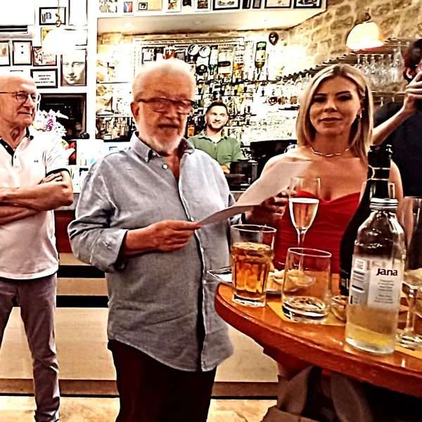 MATEA RADOBULJAC IZLAŽE U CAFFE GALERIJA GINA U ZADRU