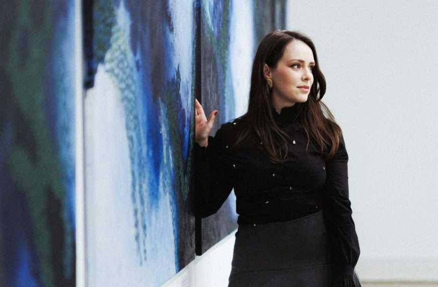 TIHI PROSTORI PLAVE akademske slikarice Kristine Kinkele Valčić u Galeriji Pik u Rabu