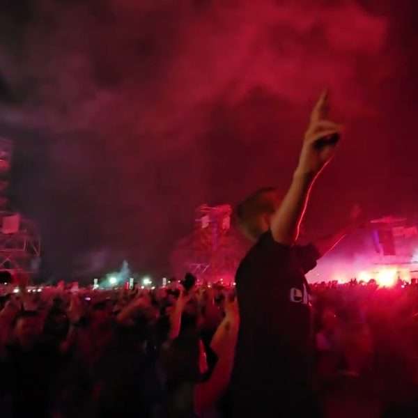 Na koncertu Marka Perkovića Thompsona u Sinju stotine tisuća ljudi foto YouTube snimka zaslona