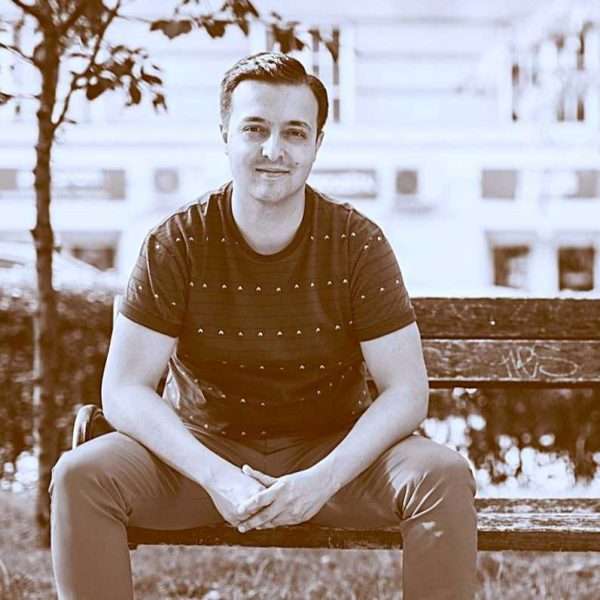 Izložba ‘Manus Lateri Sinistri’ umjetnika i liječnika Mateja Kneževića u riječkoj Filodrammatici
