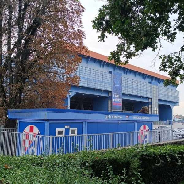 Nogometaši još jednom oživjeli izreku “kruha i igara”