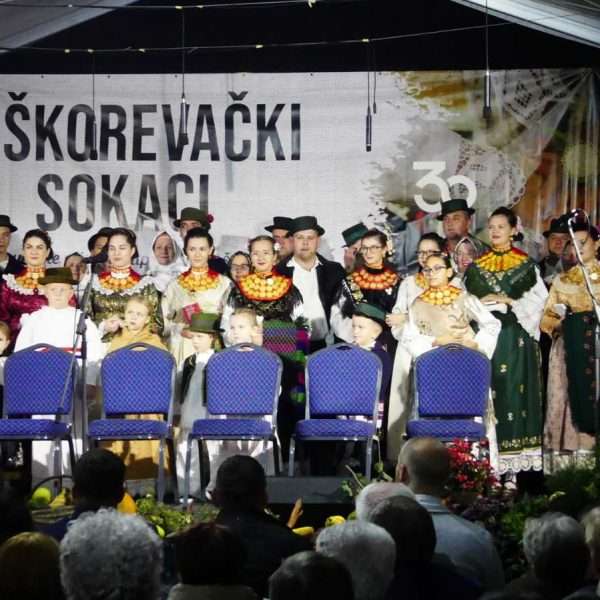 FOTO/VIDEO U Piškorevcima održana jubilarna, 30. manifestacija “Piškorevački sokaci”