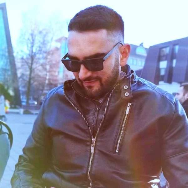POGLED DAMIRA SKAREPA IZMEĐU SVJETLA I SJEĆANJA