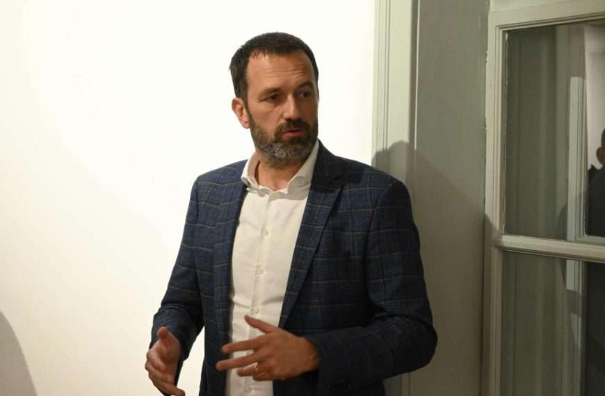 Izložba Nika Titanika otvorena u Pakracu / FOTO!