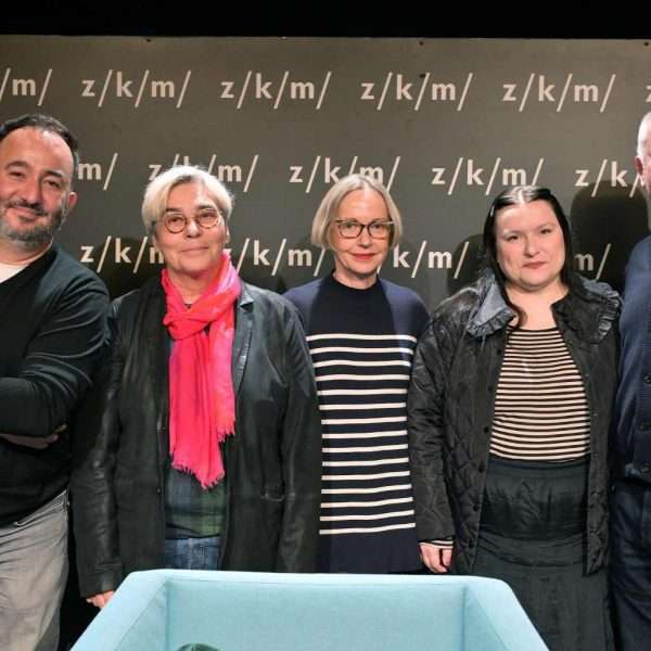 Čitanje kazališta ususret premijeri Max, Mischa i ofenziva Tet