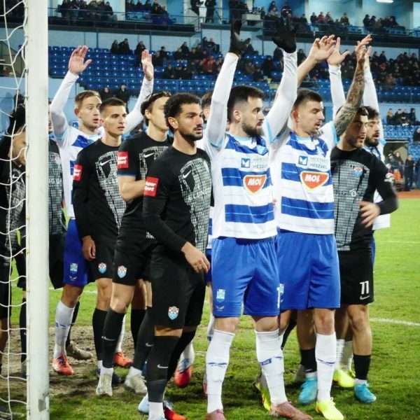 Slavonski derbi začelja u HNL-u ponudio spektakl uz četiri gola i dva povratka Vukovara iz minusa / FOTO