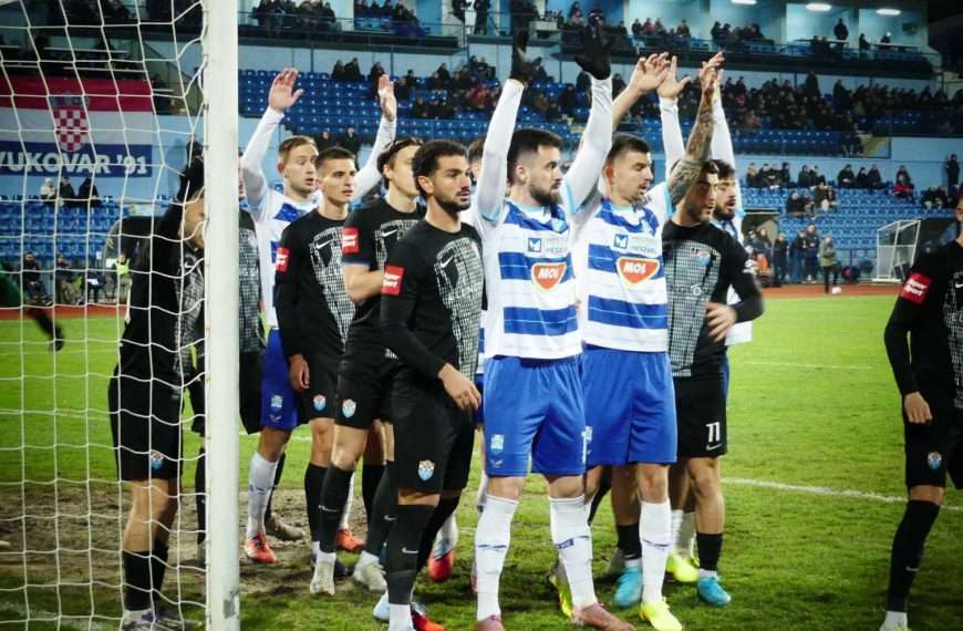 Slavonski derbi začelja u HNL-u ponudio spektakl uz četiri gola i dva povratka Vukovara iz minusa / FOTO