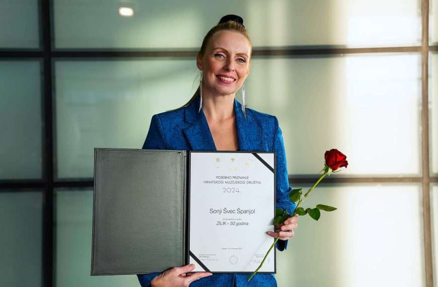 Posebno priznanje Hrvatskog muzejskog društva Sonji Švec Španjol