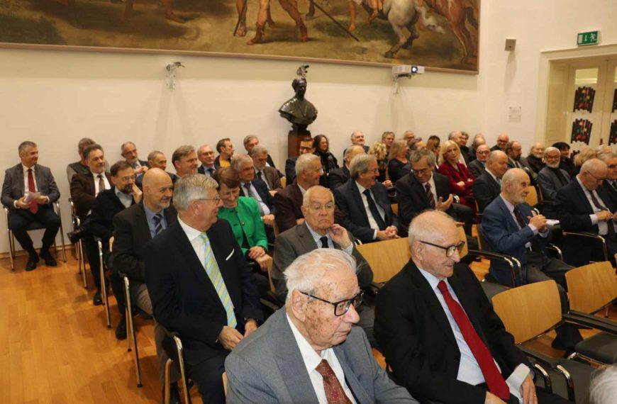 HRVATSKA AKADEMIJA ZNANOSTI I UMJETNOSTI ODRŽALA REDOVITU SKUPŠTINU