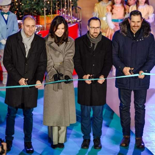 Zimska bajka obasjala grad: svečano otvoreni Ledeni park i Advent Zrinjevac