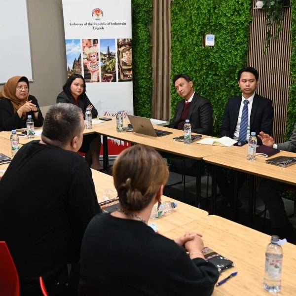 Sastanak djelatnika Veleposlanstva Republike Indonezije i predstavnika hrvatskih medija