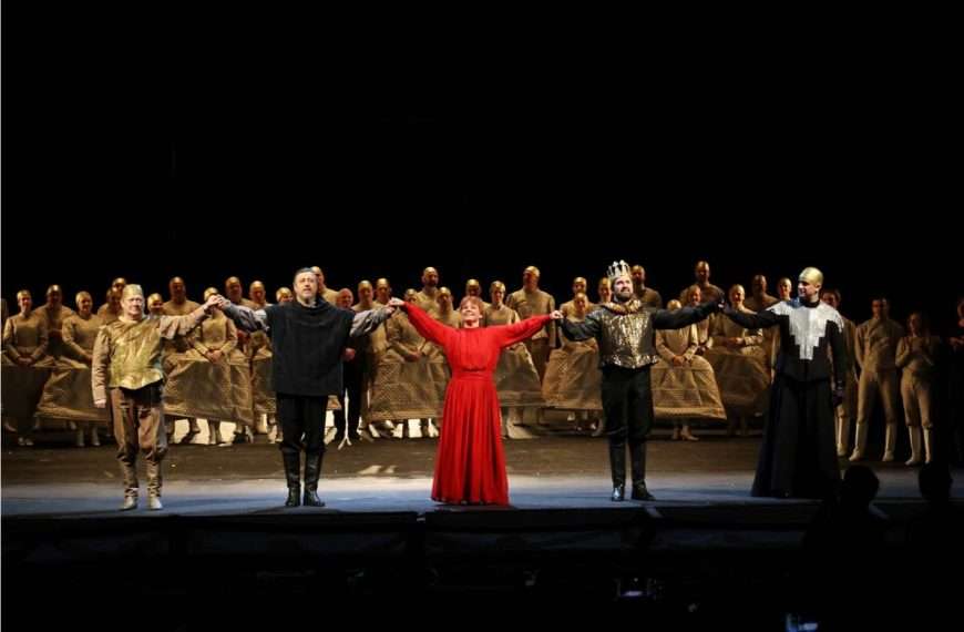 Prva riječka “Ivana Orleanska” ispraćena ovacijama