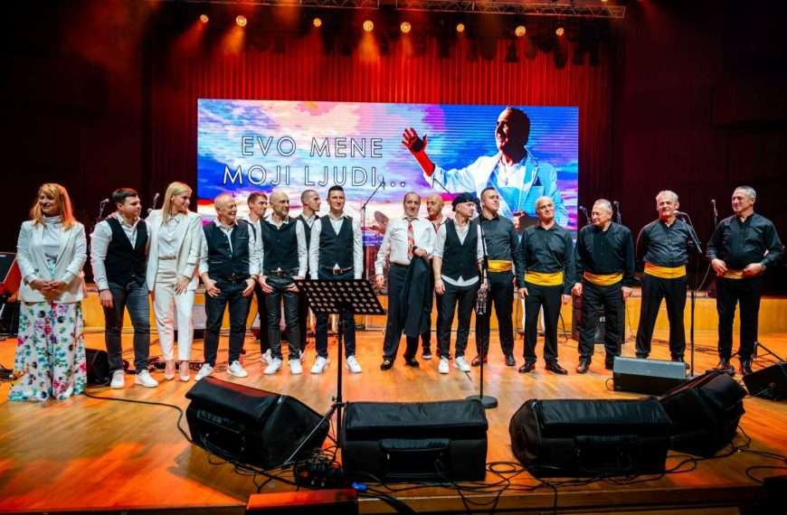 Grdović održao slavljenički koncert ‘Evo mene moji ljudi’ u rasprodanom Lisinskom