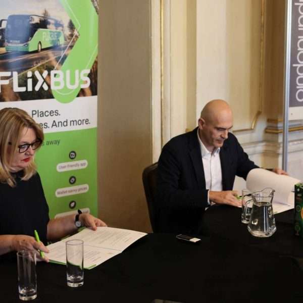 Ugovor i suradnja na korist kazališnoj publici