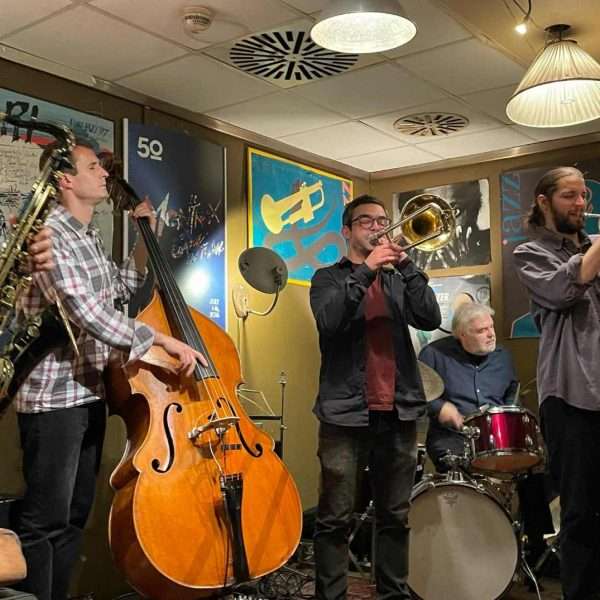 Osječki koncert zagrebačkog jazz sastava Reel Problems