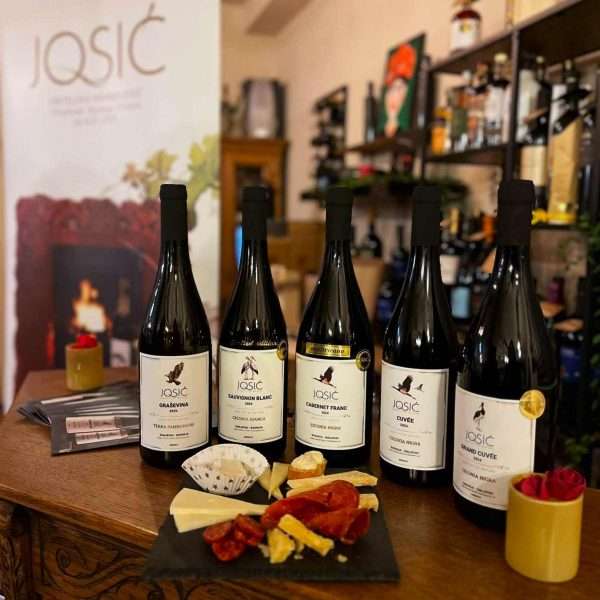 Baranjska Vinarija Josić predstavila se u Istri u Žminju