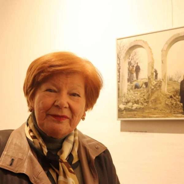 Dr. Anđelka Gajšak Špančić osvojila drugu nagradu na fotonatječaju za fotografije iz Domovinskog rata snimljene u Pakracu i Lipiku