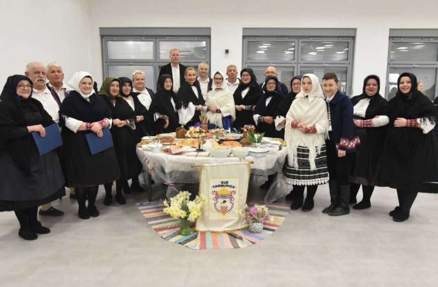 Velimirovac savršen domaćin 4. korizmenog koncerta i izložbe posnih jela