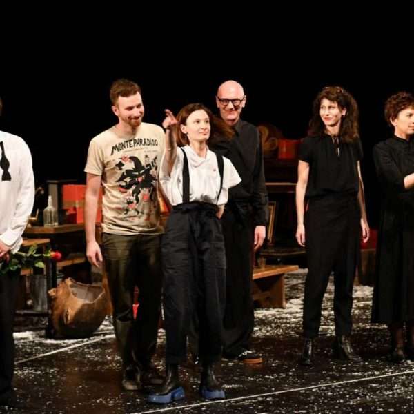 LOGOR / GOLGOTA prema dramama U Logoru i Golgota Miroslava Krleže