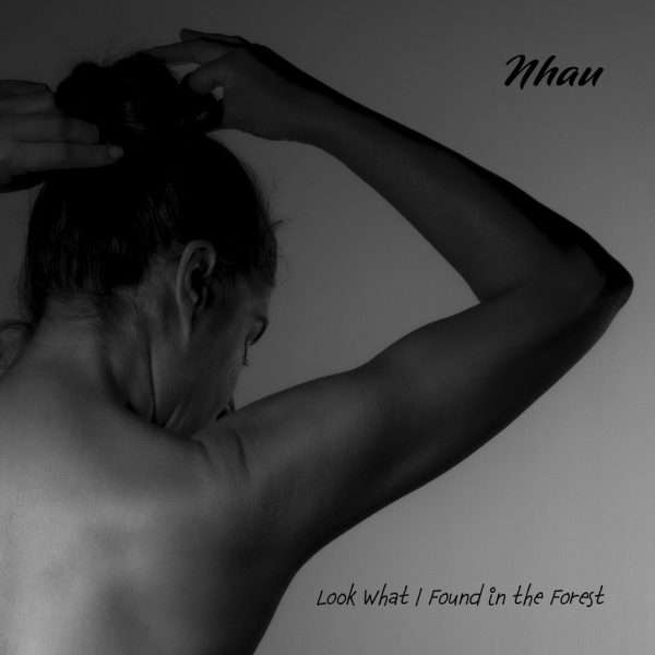 Kantautorica Nuša Hauser: album “Look What I Found in the Forest” 6