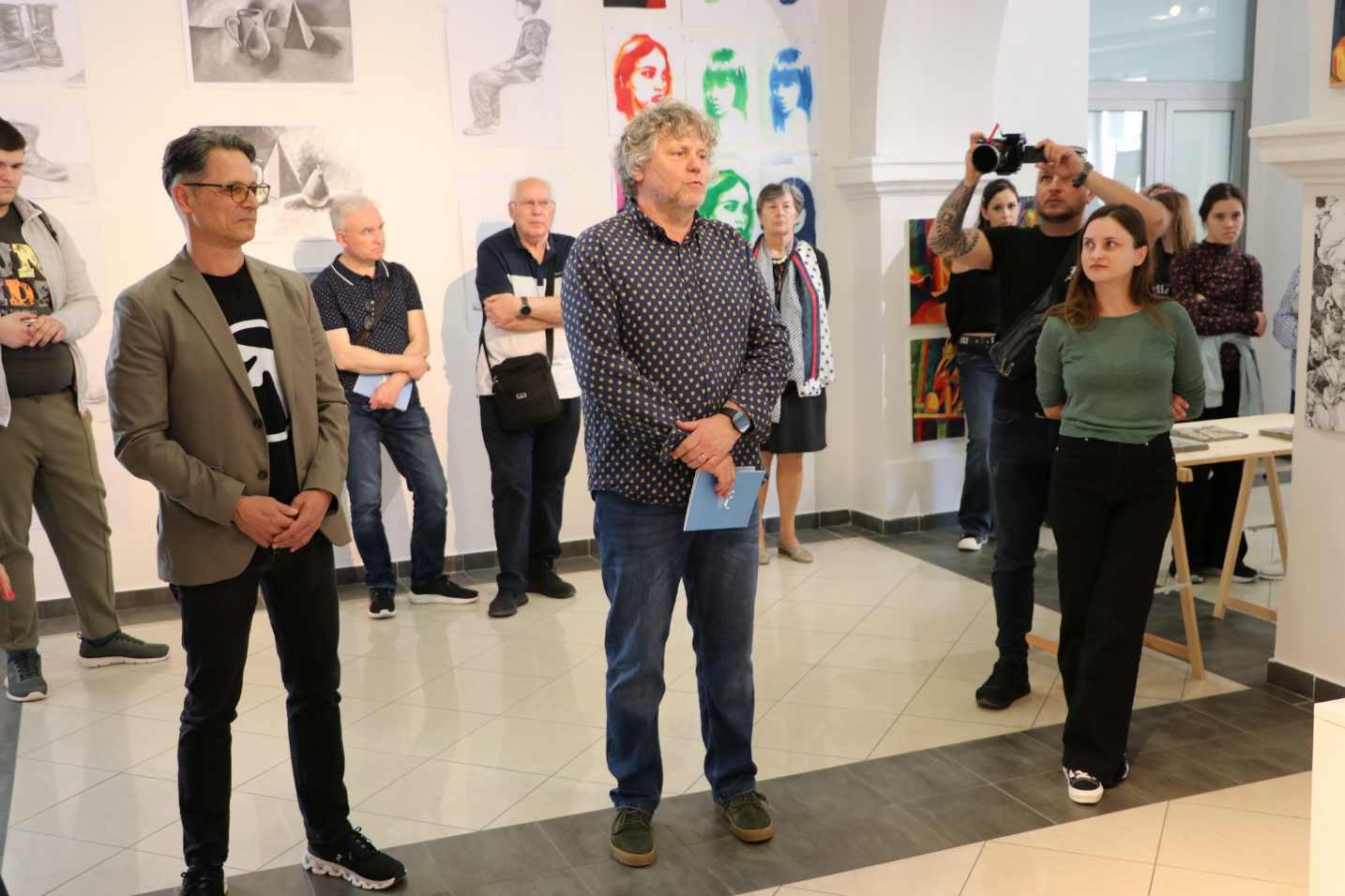 FOTO Otvorena 20. Godišnja izložba učenika ŠPUD-a u galeriji Novo