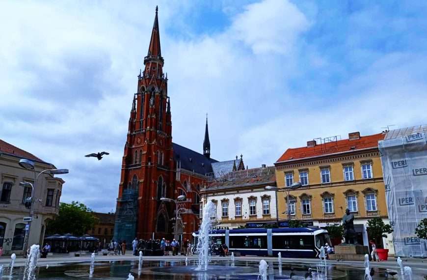 Uskrsna poruka đakovačko-osječkog nadbiskupa metropolita Đure Hranića