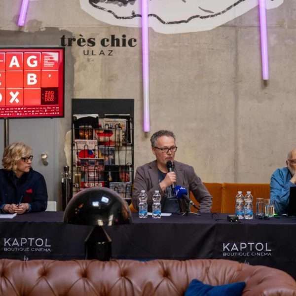 izdanje ZagrebDoxa: gledanje i čitanje svijeta