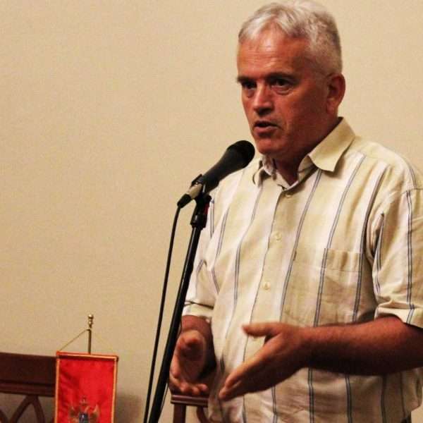 ODLAZAK BOGIĆA RAKOČEVIĆA (1962-2026), PJESNIKA, ANTOLOGIČARA I ČUVARA CRNOGORSKOG KNJIŽEVNOG NASLJEĐA