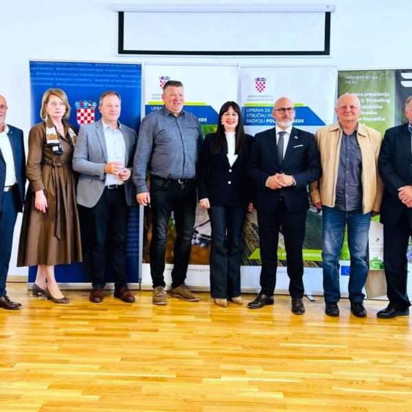 Održan panel o važnosti jačanja vinarstva i vinogradarstva u Republici Hrvatskoj