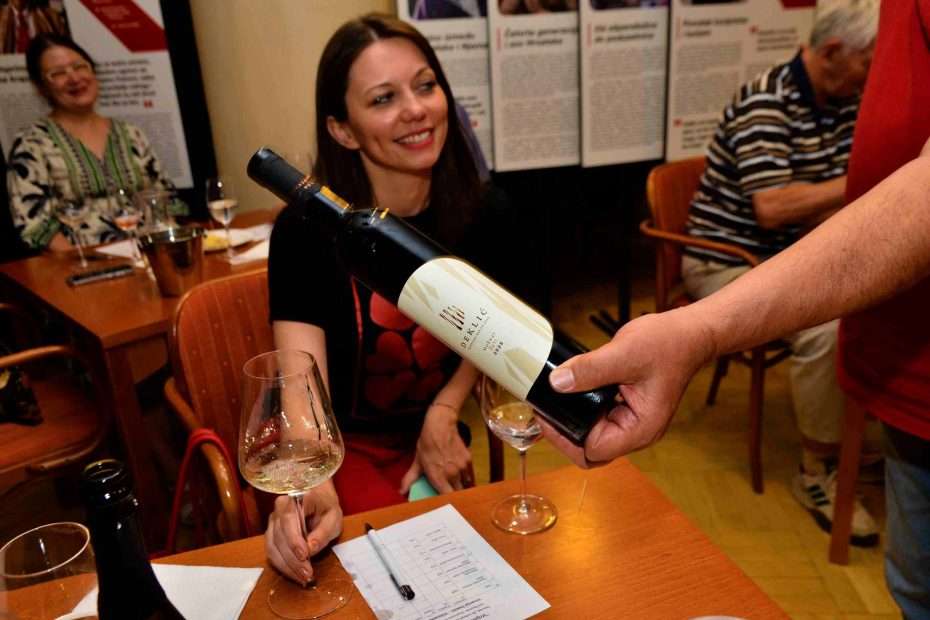 Kreativna trojka u vinariji Deklić