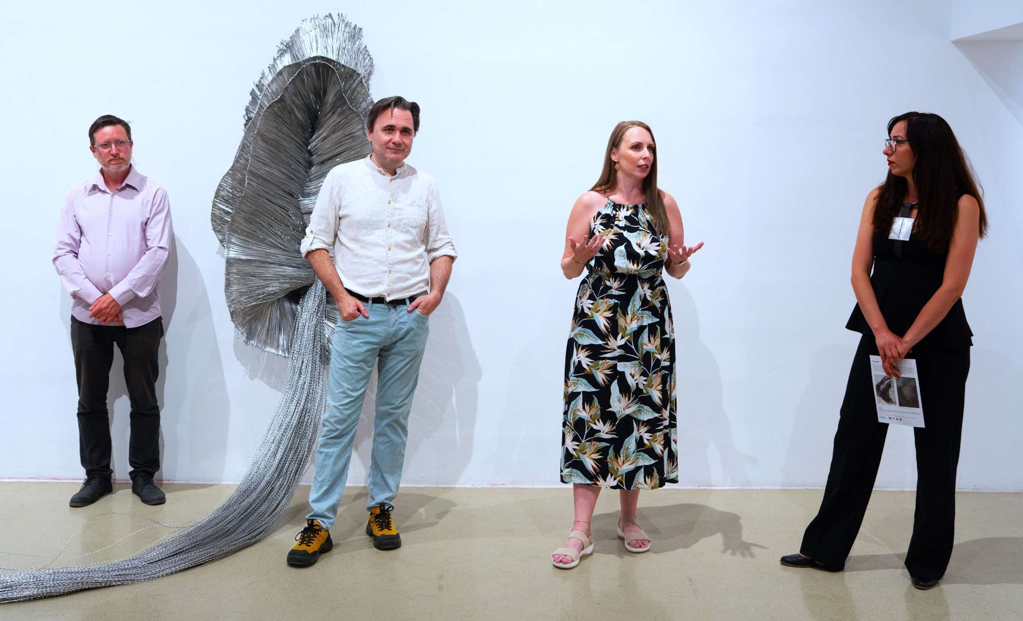 Krpama, prstima, kistom i osjećajem – Izložba Ivana Midžića otvorena u Galeriji Galženica
