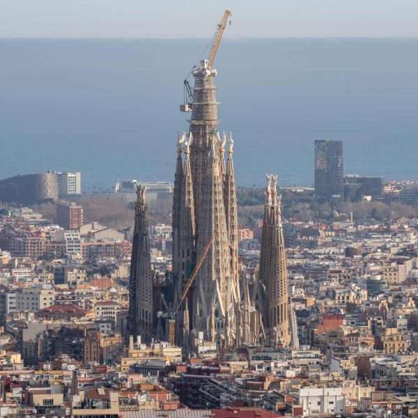 Henkelova tehnologija podupire dovršetak središnjih tornjeva crkve Sagrada Família