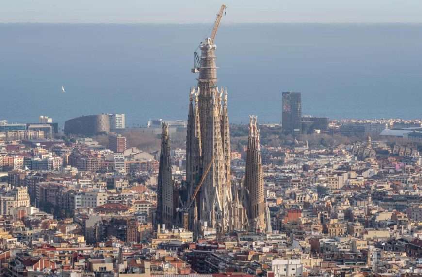Henkelova tehnologija podupire dovršetak središnjih tornjeva crkve Sagrada Família