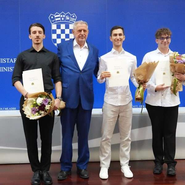 Nagrade dr. sc. Ante Žužul dodijeljene najboljim maturantima na ispitima iz Hrvatskog jezika i Povijesti