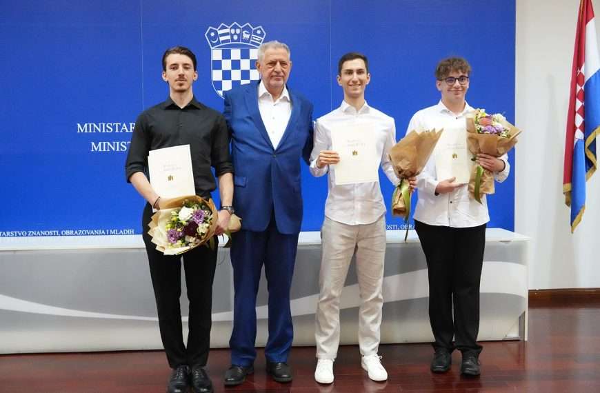 Nagrade dr. sc. Ante Žužul dodijeljene najboljim maturantima na ispitima iz Hrvatskog jezika i Povijesti