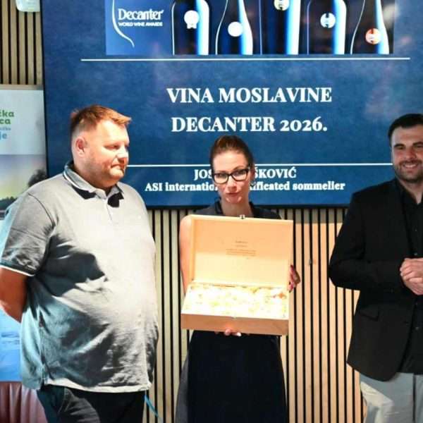 MOSLAVAČKI VINARi: NA DECANTERU OSVOJILI  20 MEDALJA