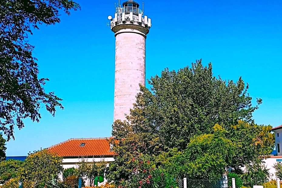 Svjetionik koji pamti tišinu