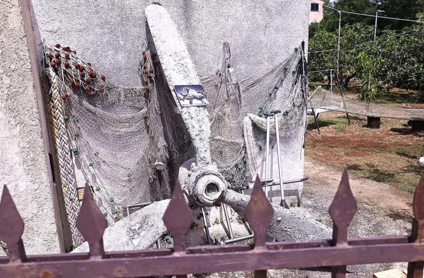 Kako je avionski propeler završio u dvorištu privatne kuće u Umagu?