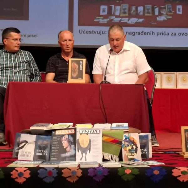Petnjica, večer u kojoj su priče bile jače od odlazaka i zaborava