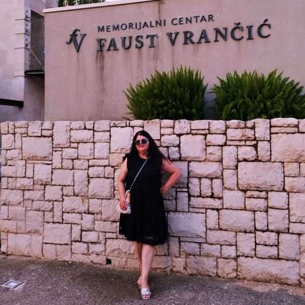 predstavljen novi roman vesne Štulić „tajna tihatskog križa” (1)