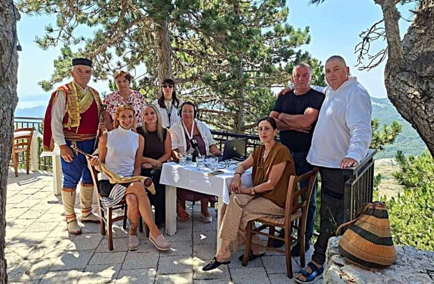 LOVĆEN, GDJE SE UKRŠTAVAJU STOLJEĆA