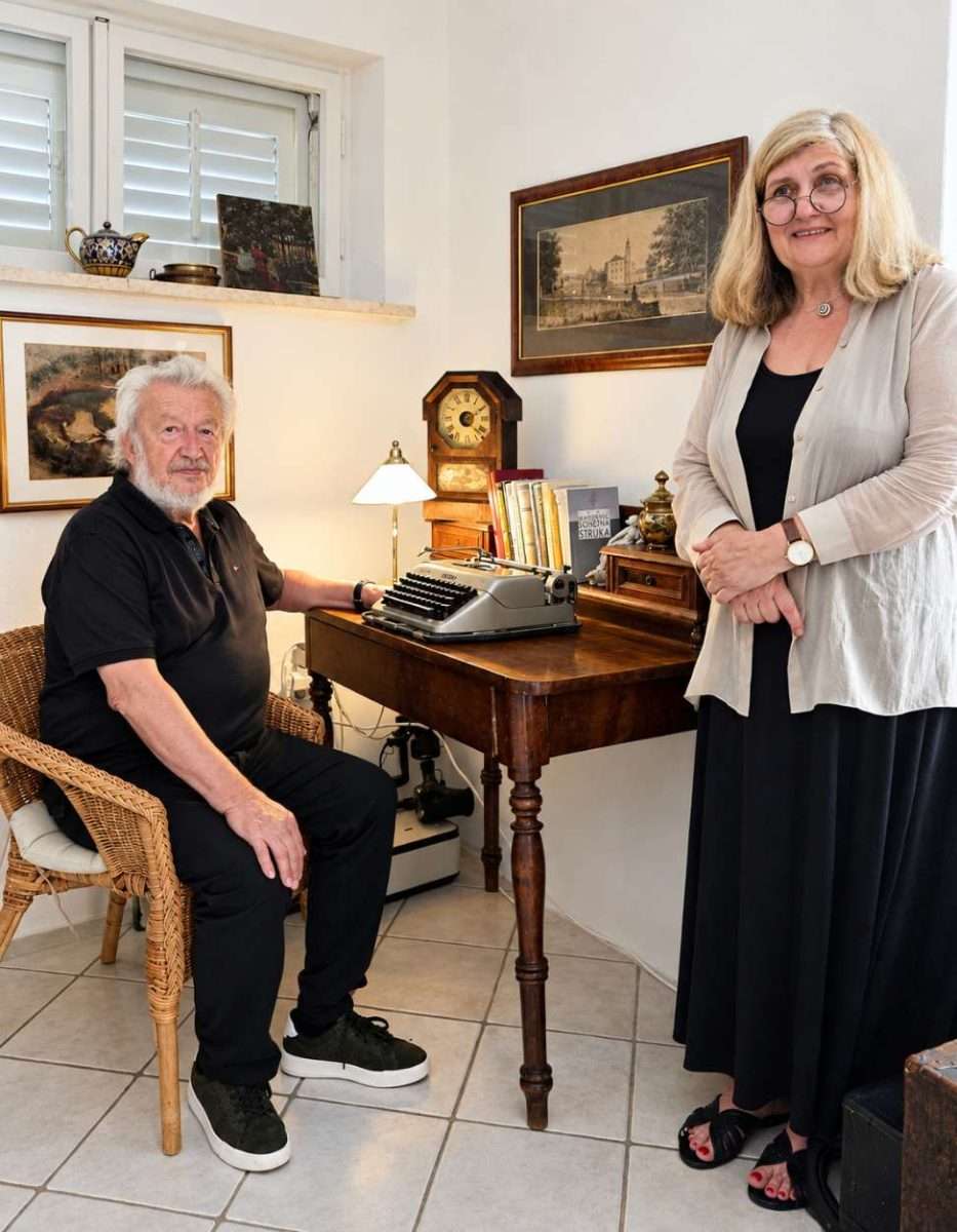 Dvije pjesme iz Orebića s poluotoka Pelješca 1. za stolom petra Šegedina s njegovom kćerkom marijom Šegedin ferenc