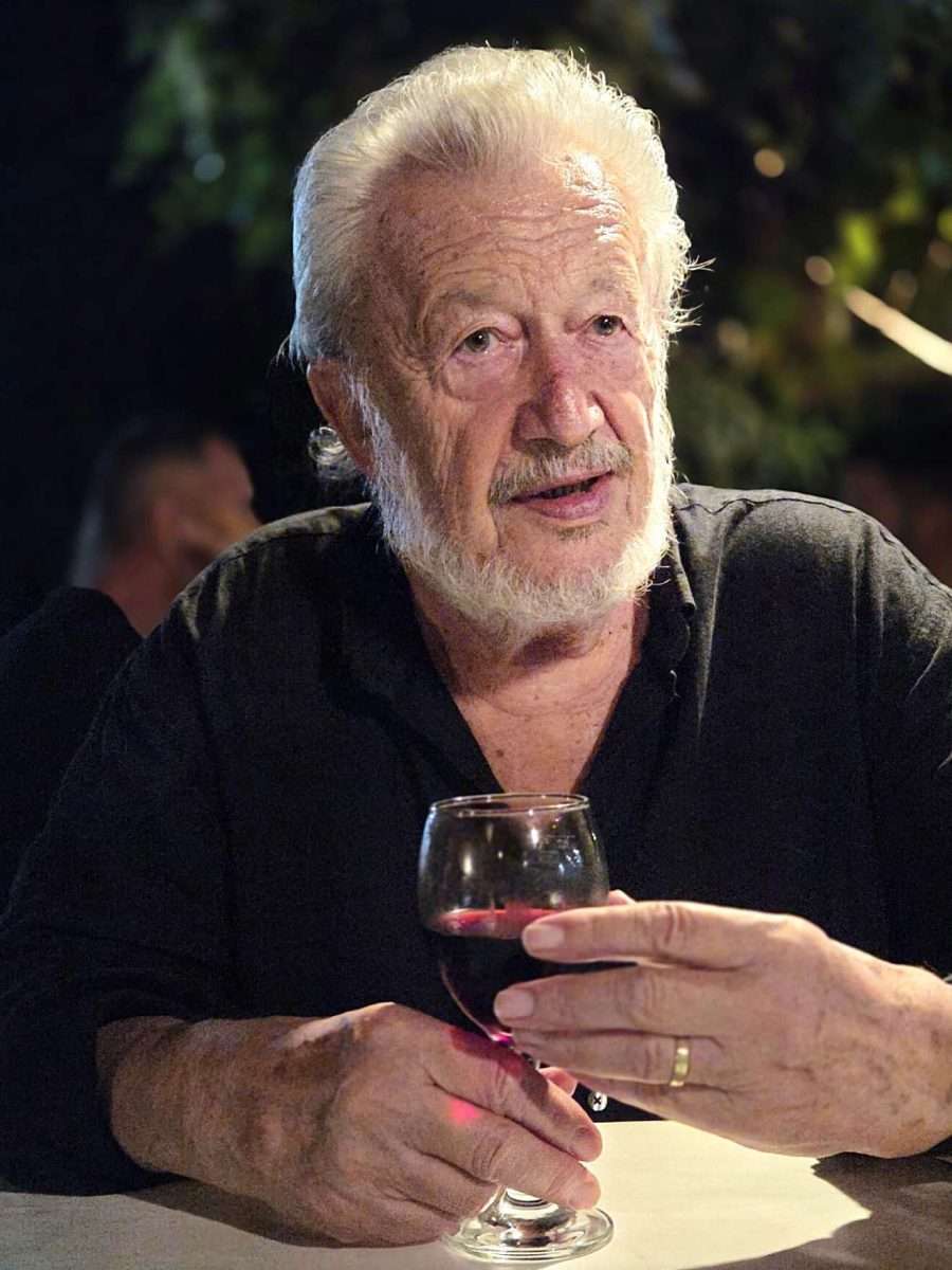 Dvije pjesme iz Orebića s poluotoka Pelješca 2. noć koja cijelo ljeto svijetli i drži se kamena, pelješac, 10. rujna 2026. ¸