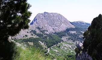 pogled sa Štirovnika na jezerski vrh i planinski prostor lovćena. foto božidar proročić.