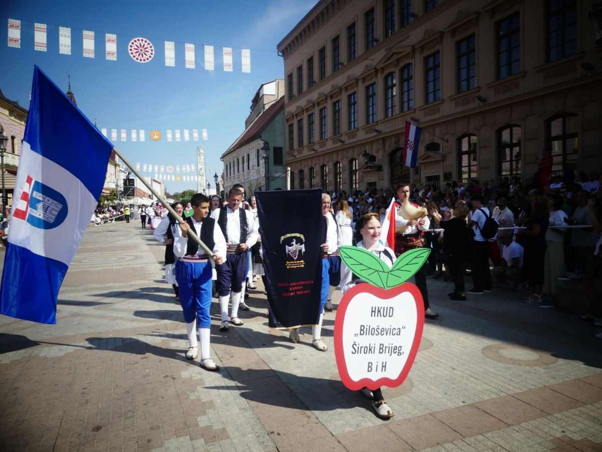 rujan bez jeseni nezamisliv je u vinkovcima (9)