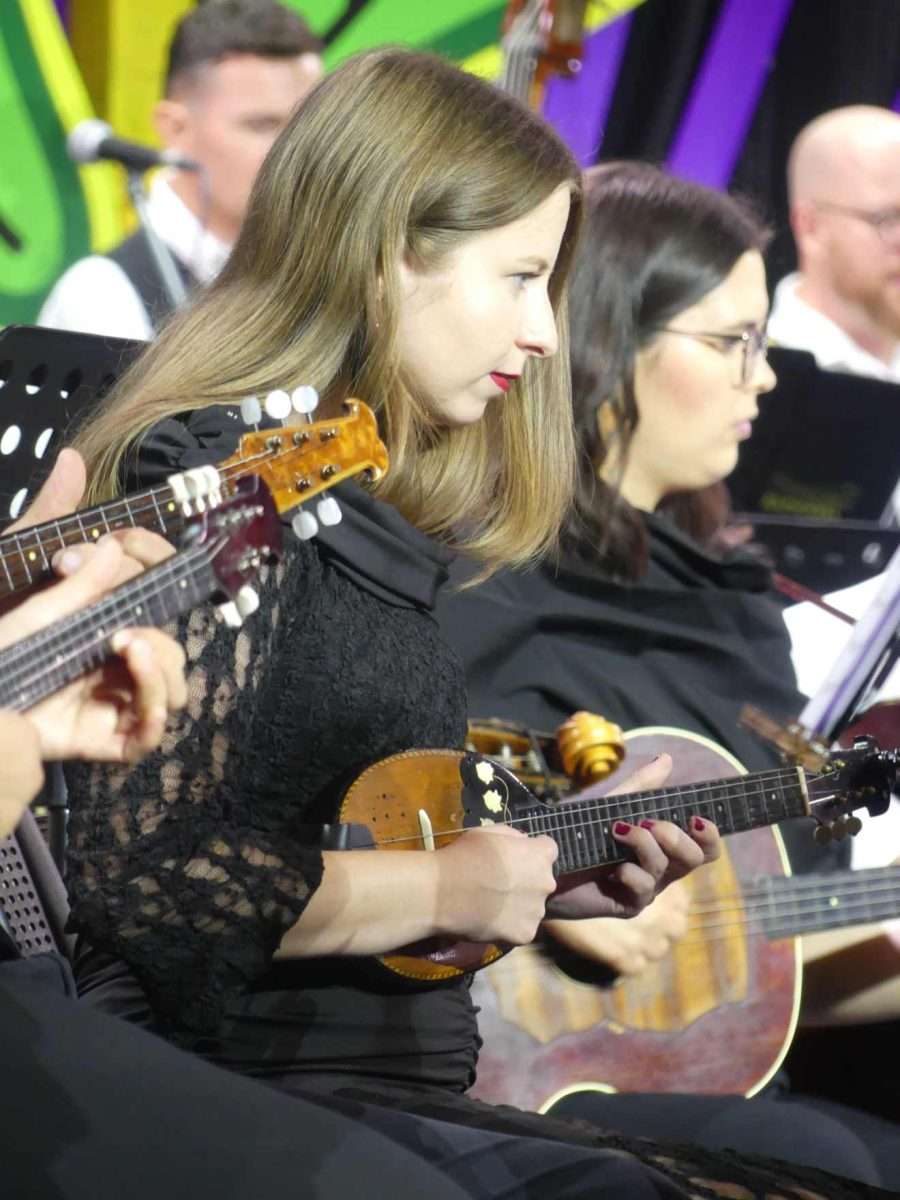 Sto tamburaša - Slavonska rapsodija koja je podigla Vinkovačke jeseni u zrak sto tamburaša slavonska rapsodija koja je podigla vinkovačke jeseni (12)