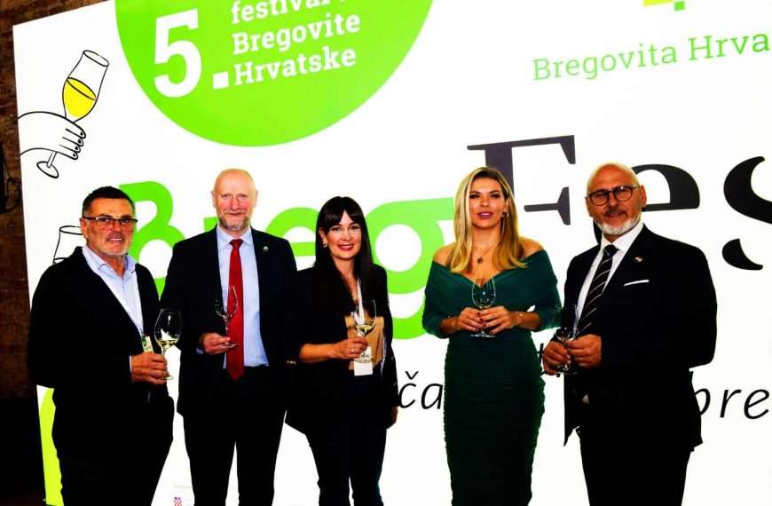 U sklopu hrvatsko-crnogorske kulturne suradnje predstavljamo slikara ZEĆIRA LUBODERA Bregovita Hrvatska ponosa na svoja vina