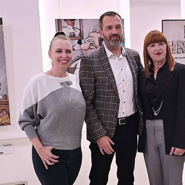Izložba MI HRVATI Nika Titanika u Gradskoj knjižnici Požega